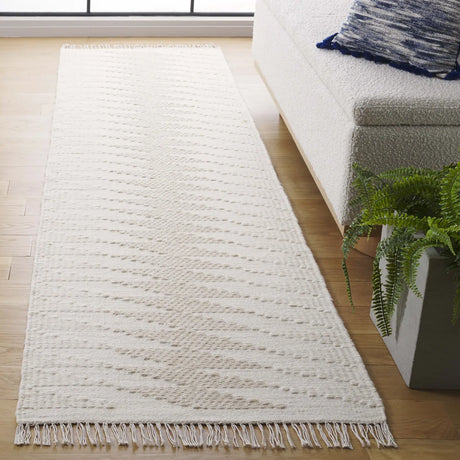 Safavieh Kilim 2'-3" x 9'-0" Rug in Taupe / Ivory
