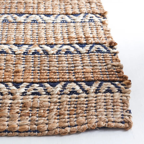 Safavieh Natural Fiber 4'-0" x 6'-0" Rug in Navy / Natural