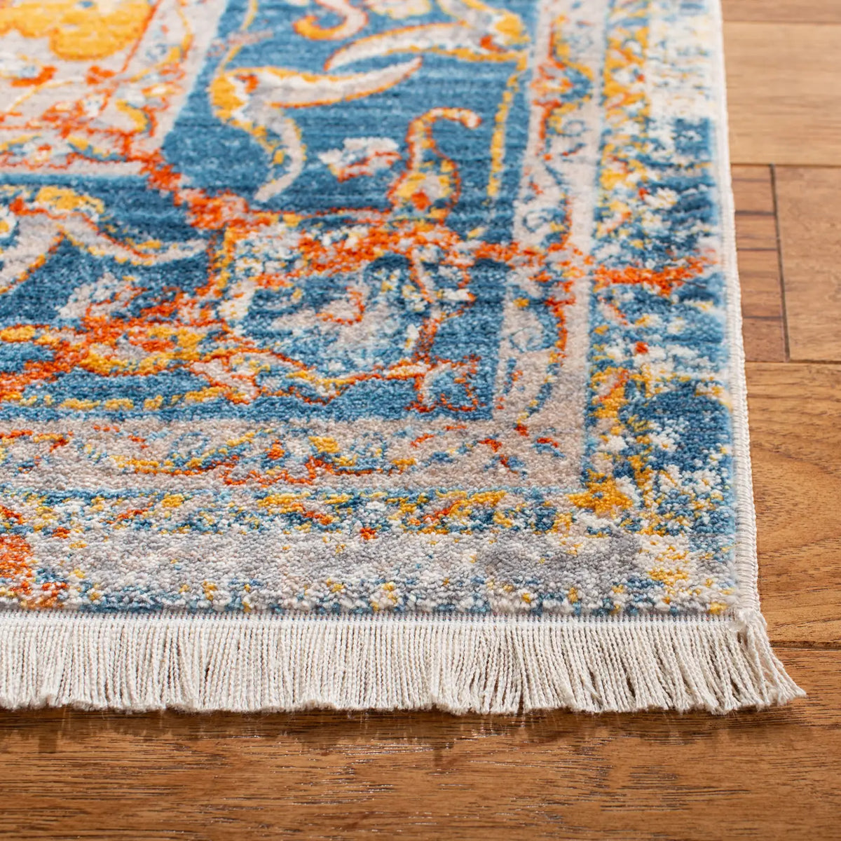 Safavieh Vintage Persian 4'-0" x 6'-0" Rug in Blue / Multi