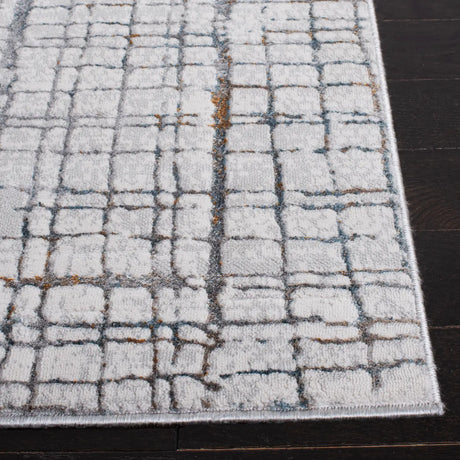 Safavieh Sonoma 4'-5" x 6'-5" Rug in Ivory / Grey