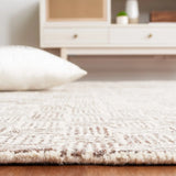 Safavieh Micro-Loop 4'-0" x 6'-0" Rug in Brown / Ivory
