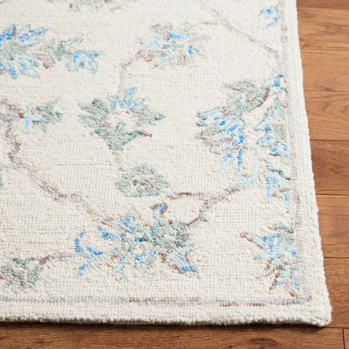 Safavieh Micro-Loop 5'-0" x 8'-0" Rug in Ivory / Grey