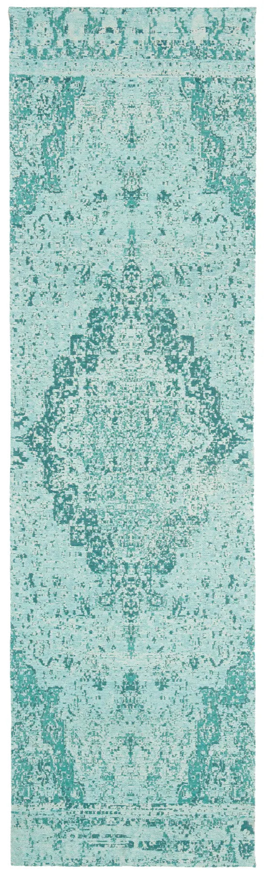 Safavieh Classic Vintage 2'-3" x 8'-0" Rug in Teal