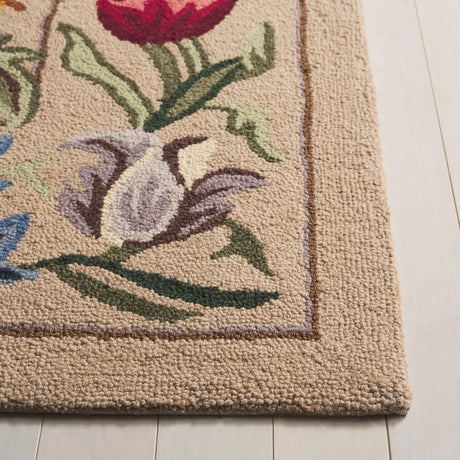 Safavieh Chelsea 3'-9" x 5'-9" Rug in Beige / Pink