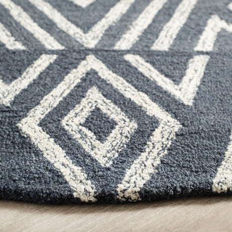 Safavieh Micro-Loop 5'-0" x 5'-0" Rug in Navy / Blue