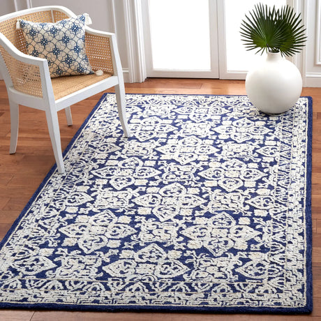 Safavieh Aspen 4'-0" x 6'-0" Rug in Navy / Ivory