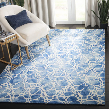 Safavieh Dip Dye 5'-0" x 8'-0" Rug in Ivory / Blue