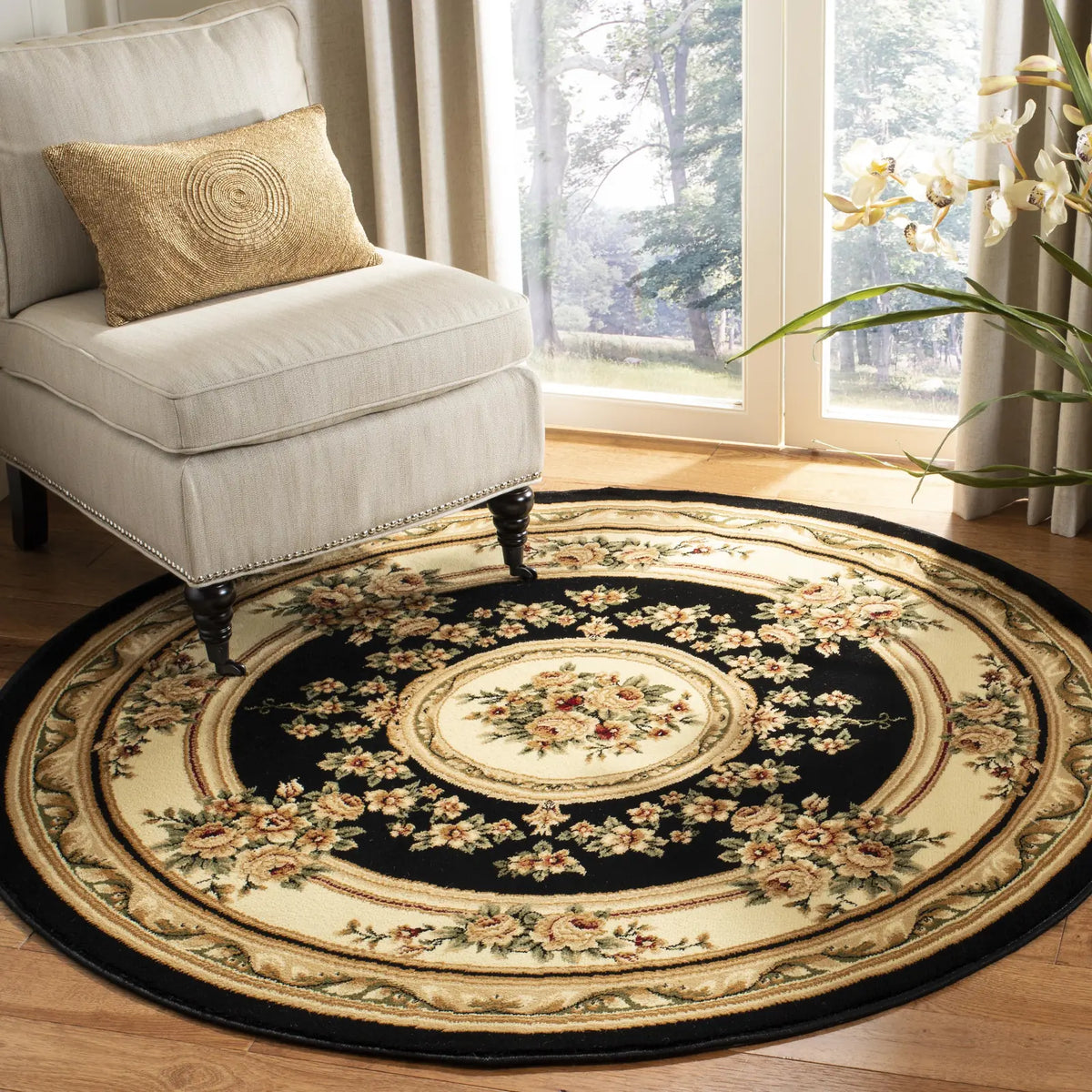 Safavieh Lyndhurst 5'-3" x 5'-3" Rug in Black / Ivory