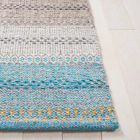 Safavieh Montauk 4'-0" x 6'-0" Rug in Grey / Orange
