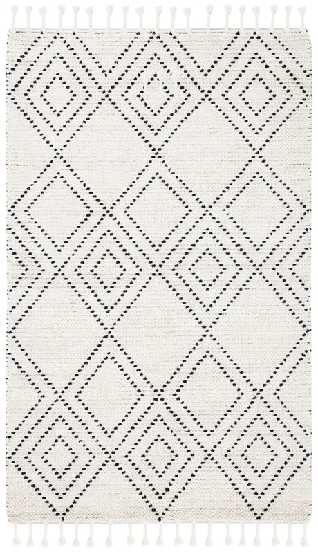 Safavieh Casablanca 4'-0" x 6'-0" Rug in Ivory / Black