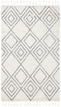 Safavieh Casablanca 4'-0" x 6'-0" Rug in Ivory / Black
