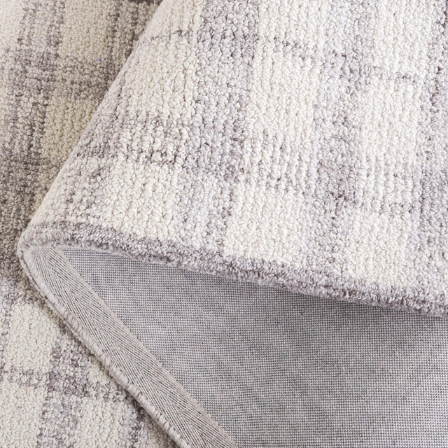 Safavieh Abstract 4'-0" x 6'-0" Rug in Ivory / Silver