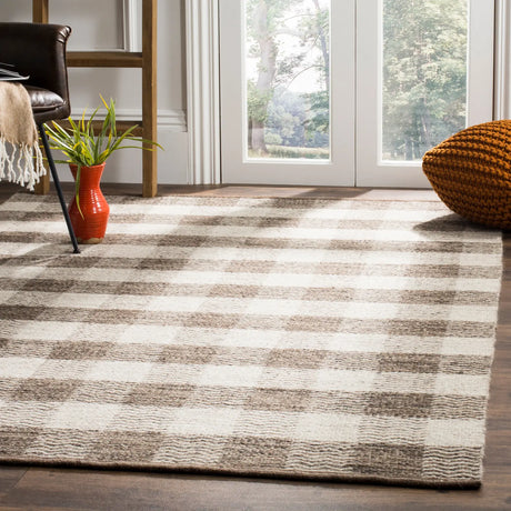 Safavieh Kilim 5'-0" x 8'-0" Rug in Light Grey / Brown