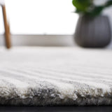 Safavieh Fifth Avenue 4'-0" x 6'-0" Rug in Grey / Ivory
