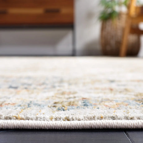 Safavieh Silverado 4'-0" x 6'-0" Rug in Ivory / Rust