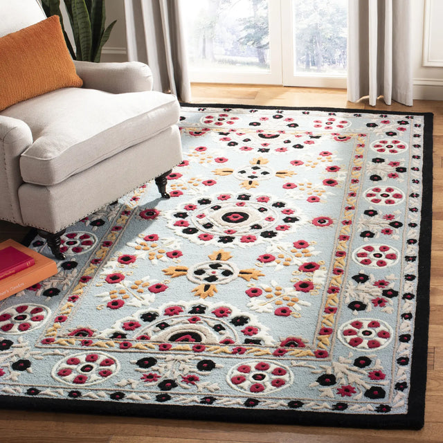 Safavieh Bellagio 5'-0" x 8'-0" Rug in Light Blue / Black