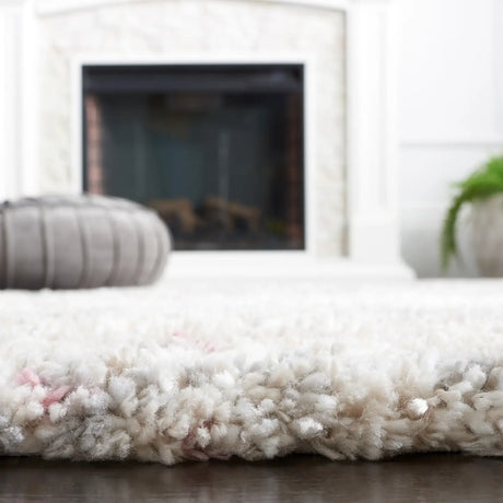 Safavieh Fontana Shag  800 4'-0" x 6'-0" Rug in Pink / Ivory