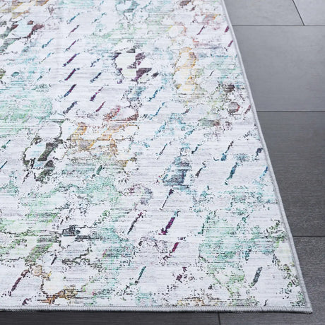 Safavieh Malibu 4'-0" x 6'-0" Rug in Grey / Green