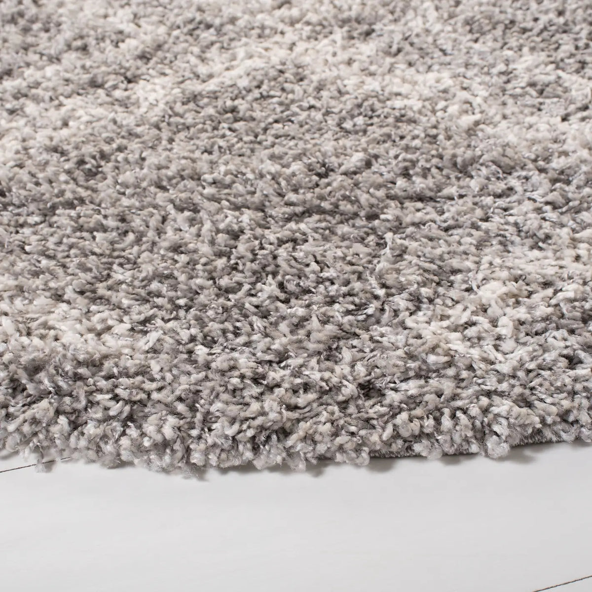 Safavieh Pro Lux Shag 400 6'-7" x 6'-7" Rug in Grey / Cream