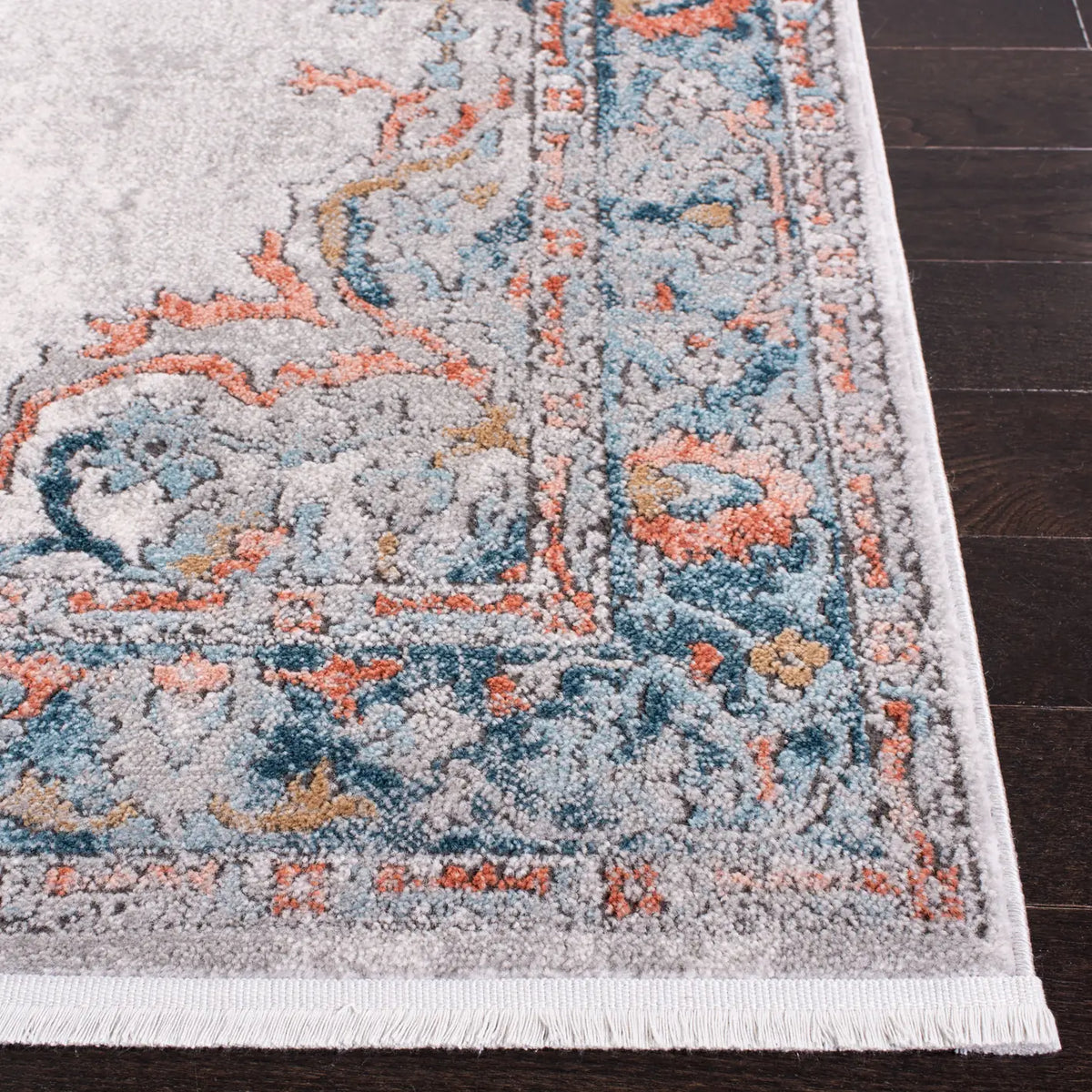 Safavieh Shivan 5'-3" x 7'-6" Rug in Grey / Blue