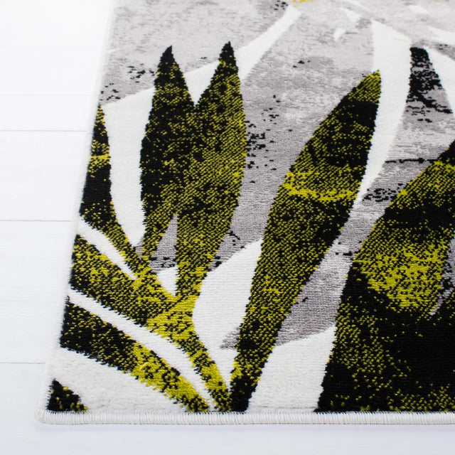 Safavieh Skyler 4'-0" x 6'-0" Rug in Black / Green