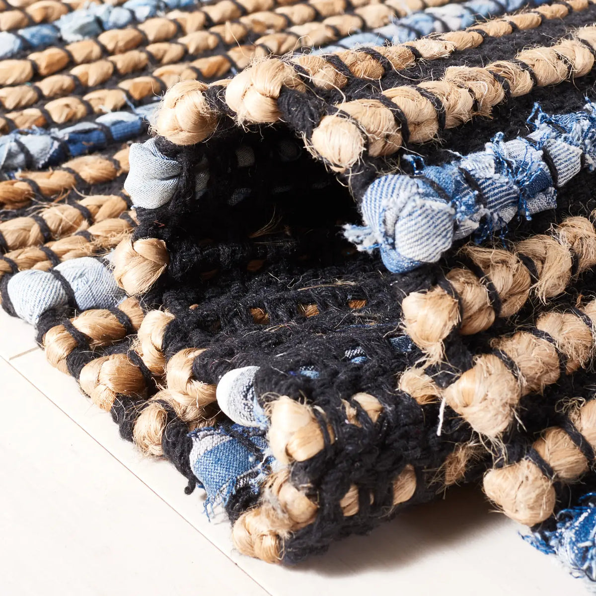 Safavieh Cape Cod 4'-0" x 6'-0" Rug in Natural / Blue