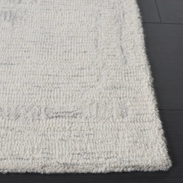 Safavieh Ebony 4'-0" x 6'-0" Rug in Ivory / Grey
