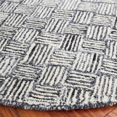 Safavieh Micro-Loop 5'-0" x 5'-0" Rug in Dark Grey / Ivory