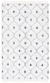 Safavieh Casablanca 4'-0" x 6'-0" Rug in Ivory / Black