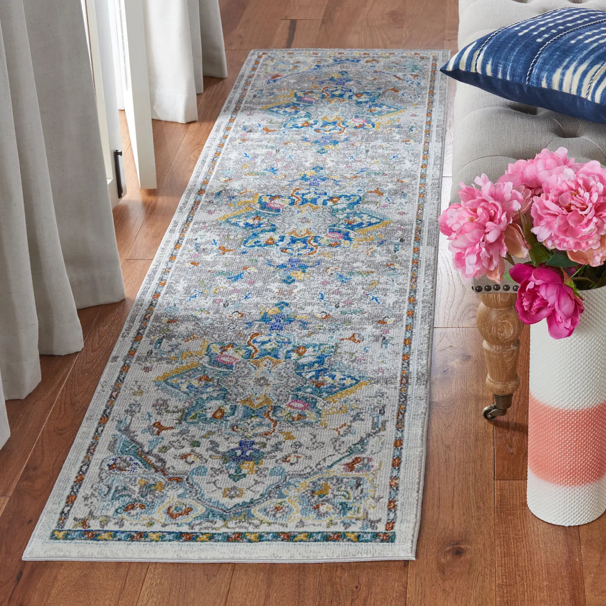 Safavieh Aria 2'-0" x 8'-0" Rug in Grey / Blue