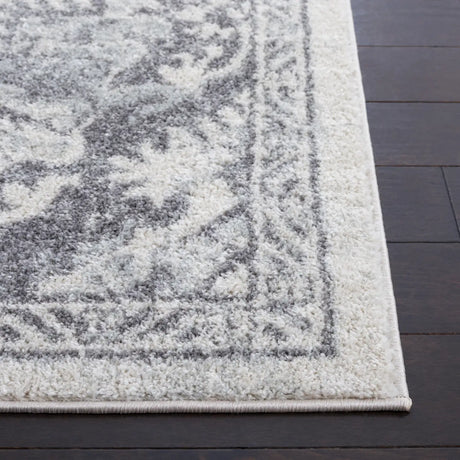 Safavieh Tulum 4'-0" x 6'-0" Rug in Ivory / Grey