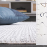 Safavieh Whisper 4'-0" x 6'-0" Rug in Light Grey / Ivory