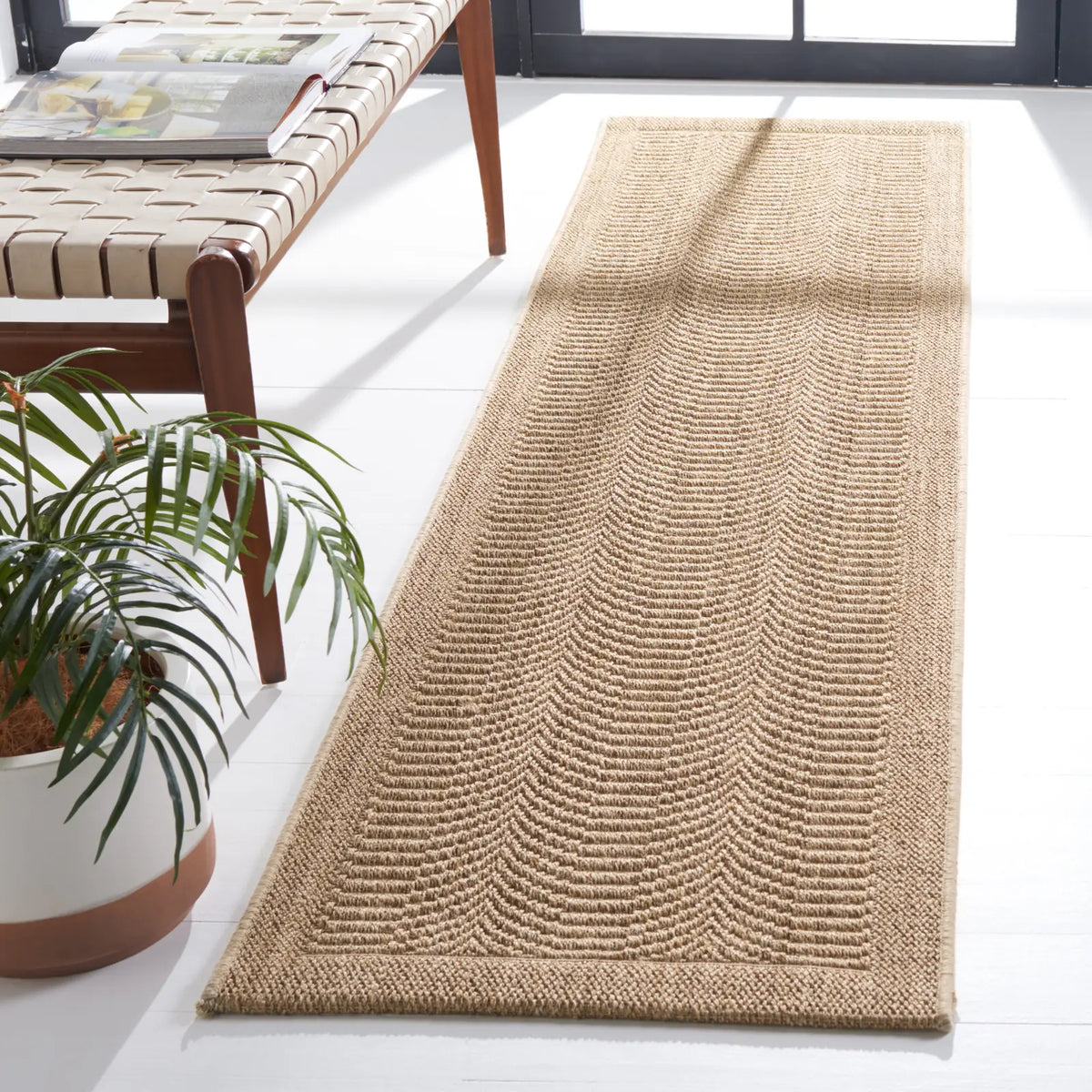 Safavieh Palm Beach 2'-0" x 8'-0" Rug in Desert Sand