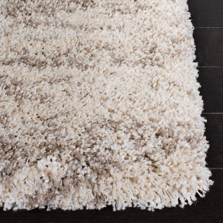 Safavieh Hudson Shag 4'-0" x 6'-0" Rug in Ivory / Beige