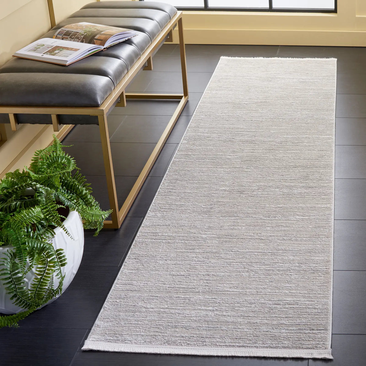 Safavieh Platinum 2'-2" x 8'-0" Rug in Beige / Ivory
