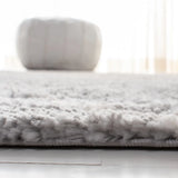 Safavieh Parma Shag 5'-3" x 7'-6" Rug in Grey / Cream