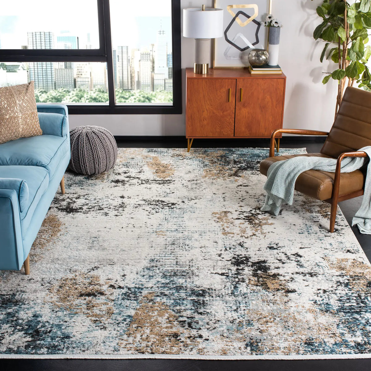 Safavieh Shivan 10'-0" x 14'-0" Rug in Ivory / Grey