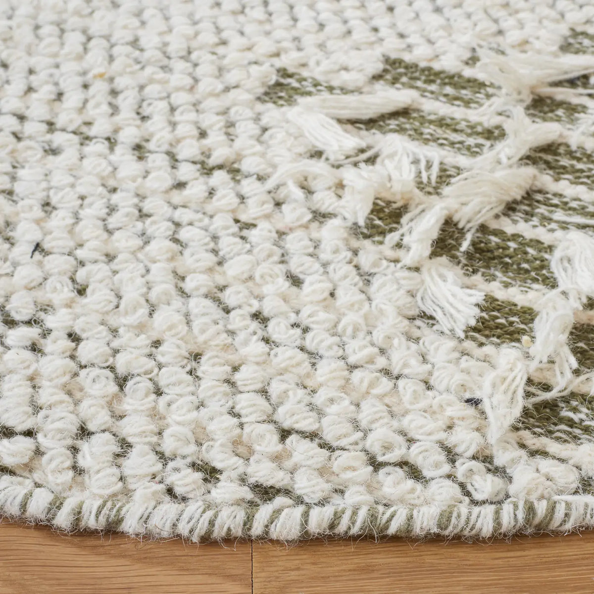 Safavieh Vermont 6'-0" x 6'-0" Rug in Ivory / Green