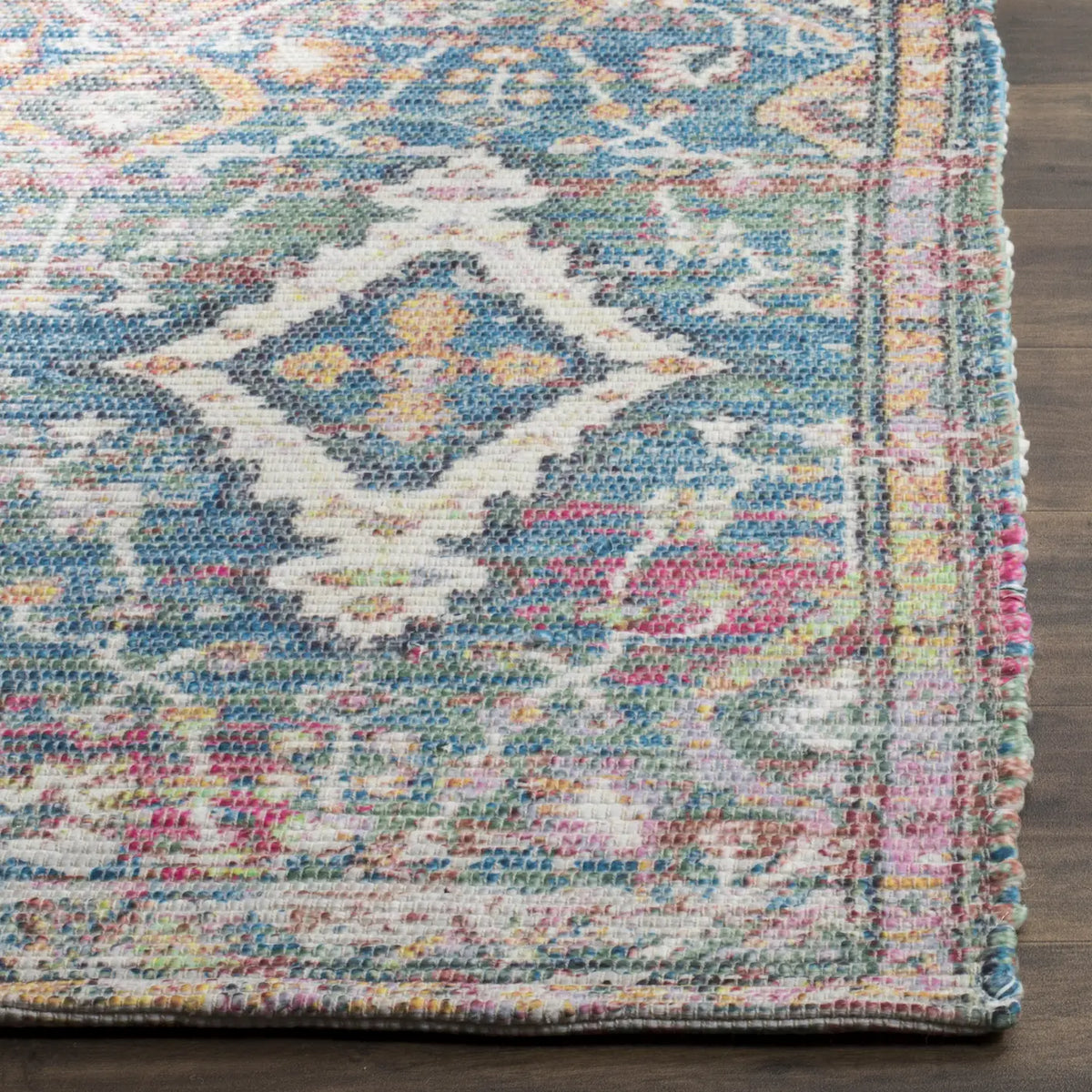 Safavieh Saffron 4'-0" x 6'-0" Rug in Turquoise / Peach