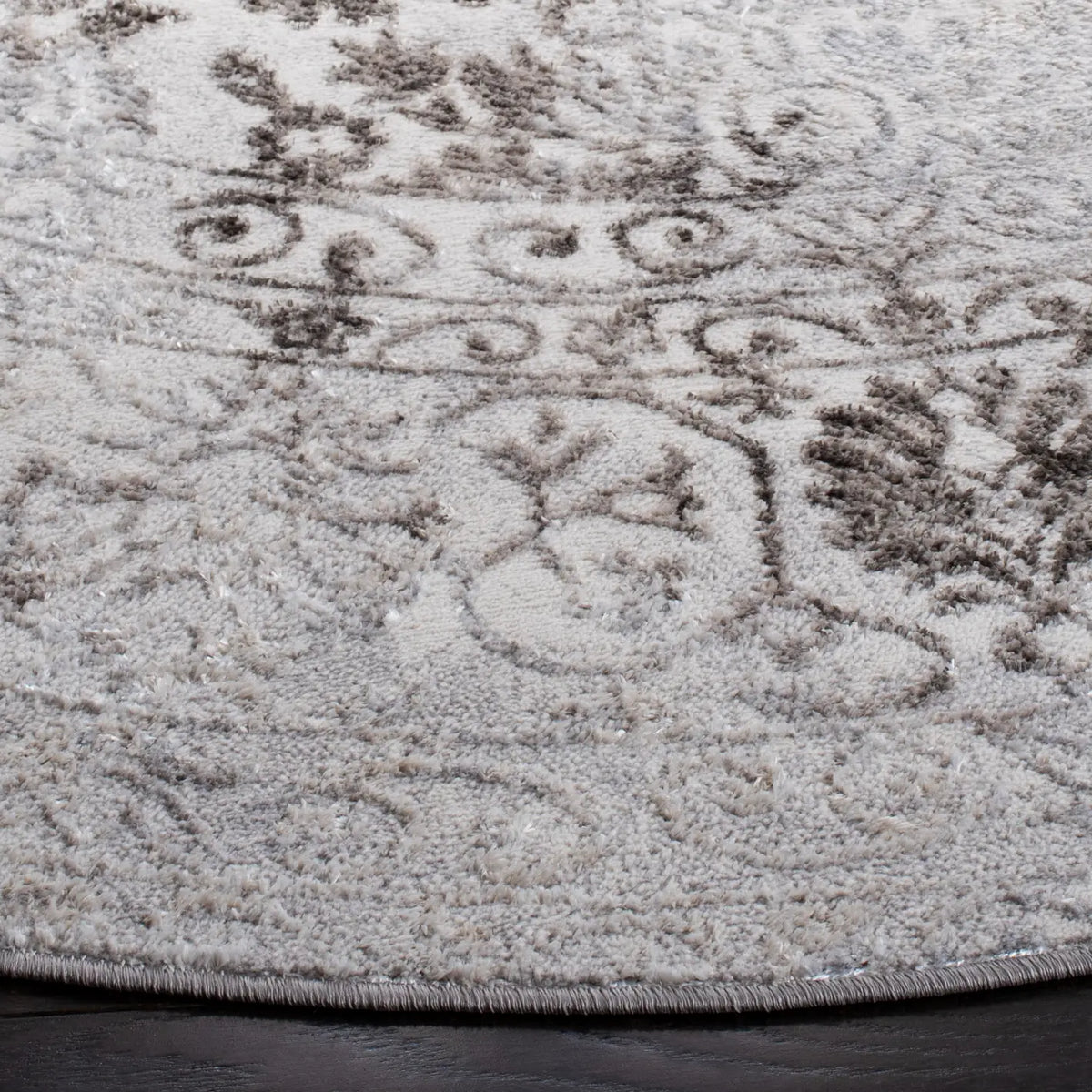 Safavieh Orchard 6'-7" x 6'-7" Rug in Grey / Light Grey