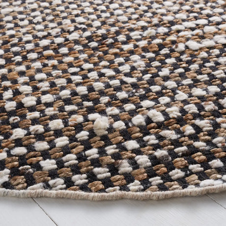 Safavieh Natura 6'-0" x 6'-0" Rug in Black / Ivory