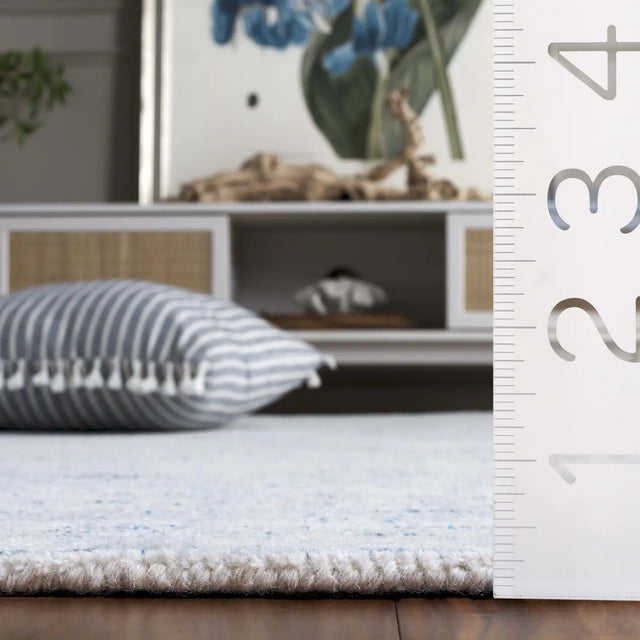 Safavieh Abstract 4'-0" x 6'-0" Rug in Blue / Grey