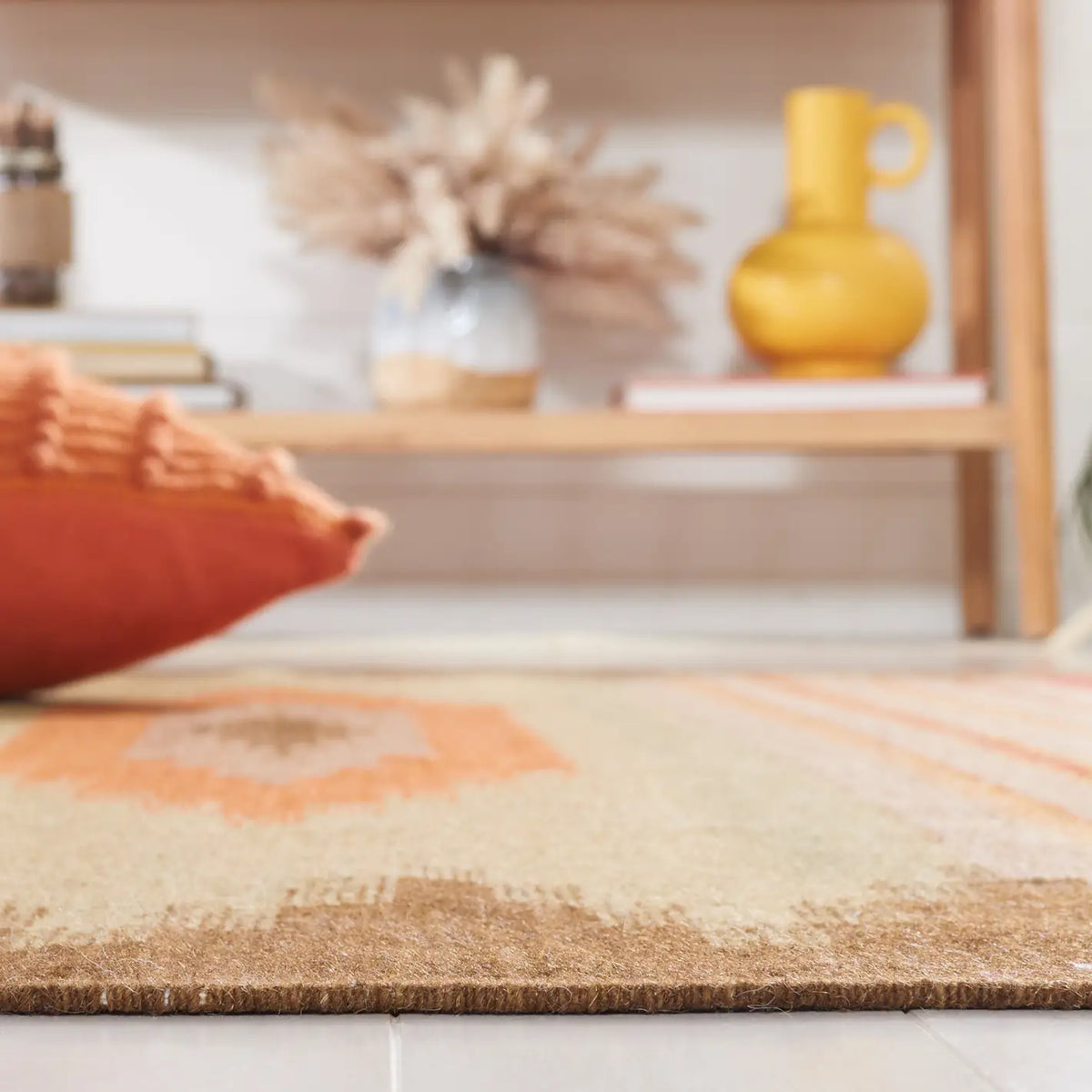 Safavieh Kilim 4'-0" x 6'-0" Rug in Brown / Multi