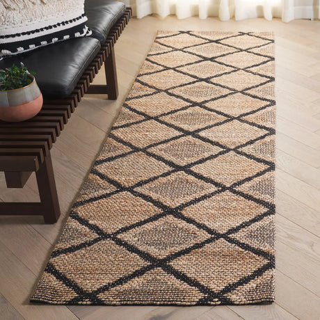Safavieh Natural Fiber 2'-3" x 8'-0" Rug in Natural / Black