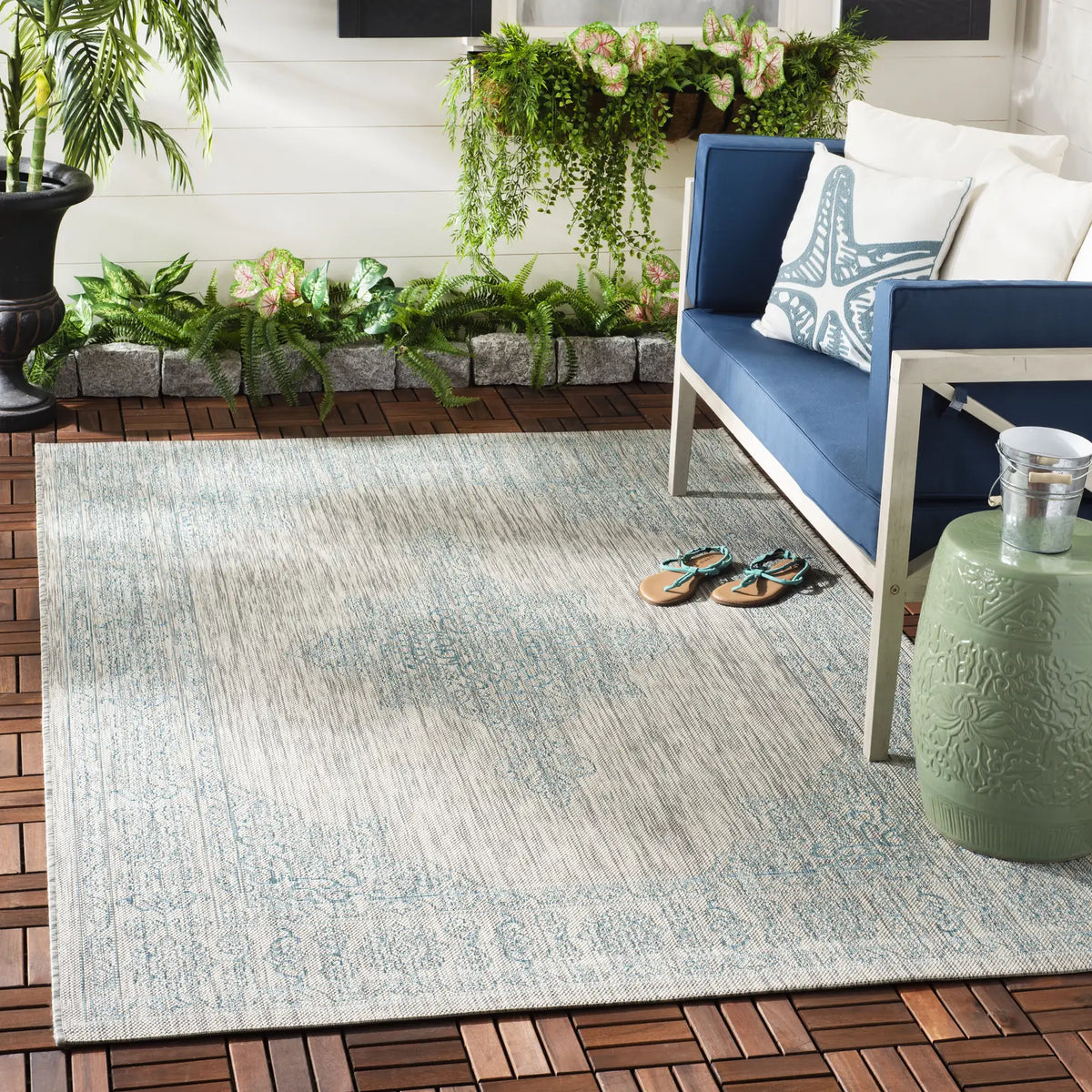 Safavieh Courtyard 4'-0" x 5'-7" Rug in Grey / Aqua