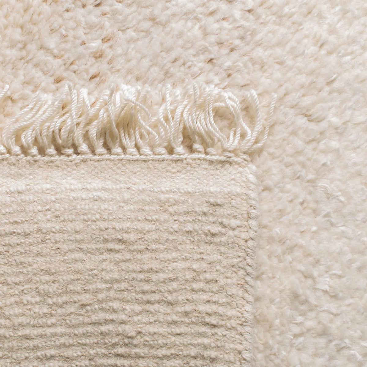 Safavieh Casablanca 5'-0" x 8'-0" Rug in Beige