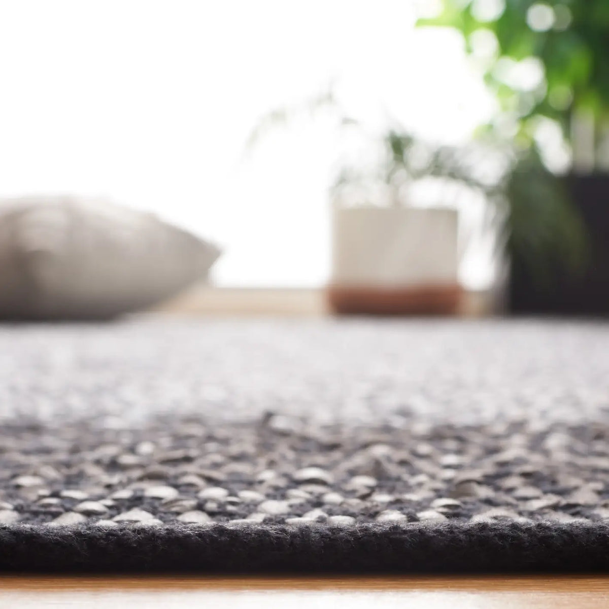 Safavieh Vintage Leather 4'-0" x 6'-0" Rug in Light Grey / Grey