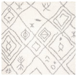 Safavieh Parma Shag 6'-7" x 6'-7" Rug in Cream / Grey