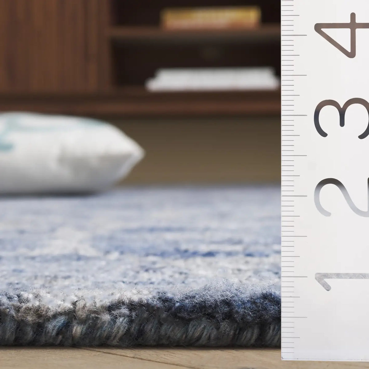 Safavieh Anatolia 4'-0" x 6'-0" Rug in Blue / Grey