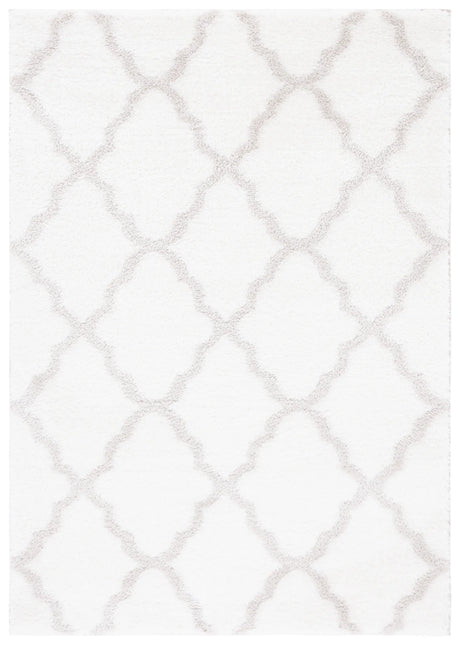 Safavieh Tahoe Shag 4'-0" x 6'-0" Rug in White / Silver